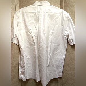LIKE NEW Roundtree & Yorke short sleeve shirt